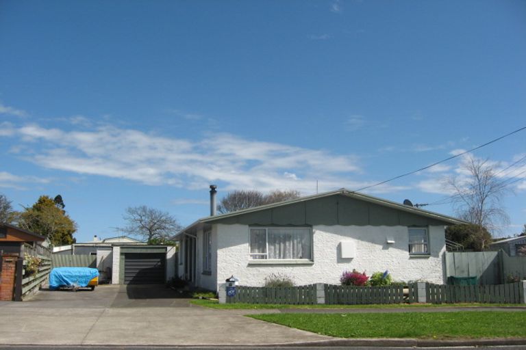 Photo of property in 22 Queens Road, Glen Avon, New Plymouth, 4312