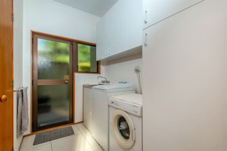 Photo of property in 1 Albert Hall Drive, Red Beach, 0932