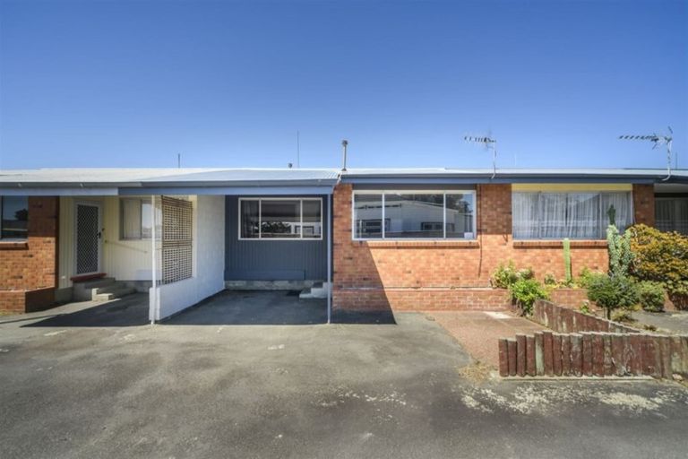 Photo of property in 138b Heretaunga Street, Palmerston North, 4414