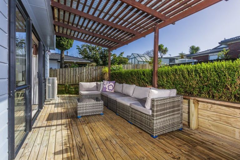 Photo of property in 6 Tokay Place, Huapai, Kumeu, 0810