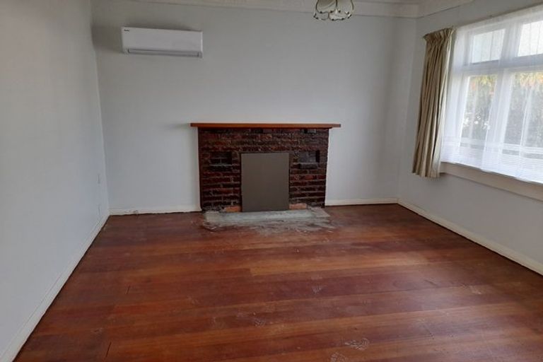 Photo of property in 9 Wood Street, Takaro, Palmerston North, 4410
