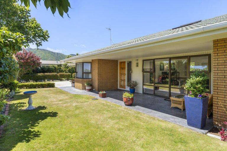 Photo of property in 30 Horopito Road, Waikanae, 5036