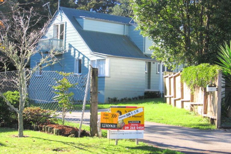 Photo of property in 21 Kingsclere Place, Goodwood Heights, Auckland, 2105