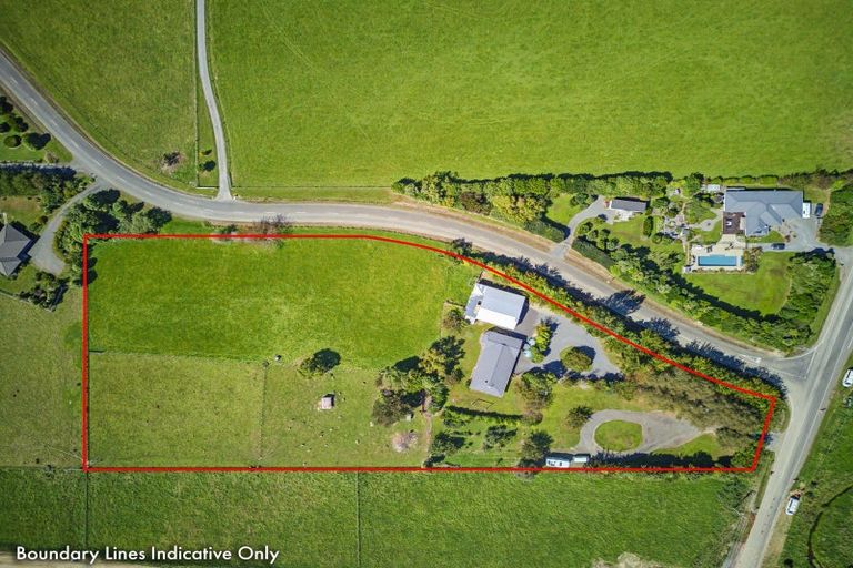 Photo of property in 63 South Manakau Road, Manakau, Otaki, 5583