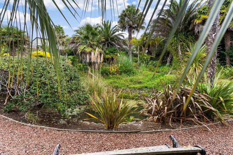 Photo of property in 220 Sandspit Road, Shelly Park, Auckland, 2014