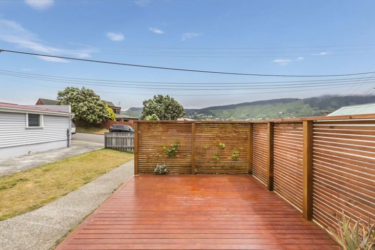 Photo of property in 8 Carleton Terrace, Tawa, Wellington, 5028