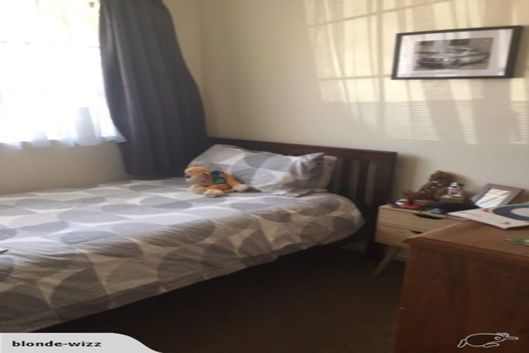 Photo of property in 9 Denarius Lane, Glendene, Auckland, 0602