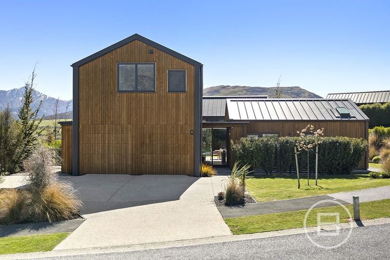Photo of property in 9 Falconer Rise, Jacks Point, Queenstown, 9371
