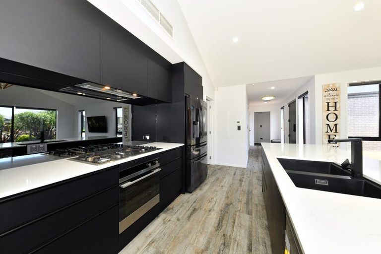 Photo of property in 14 Muirhill Street, Halswell, Christchurch, 8025