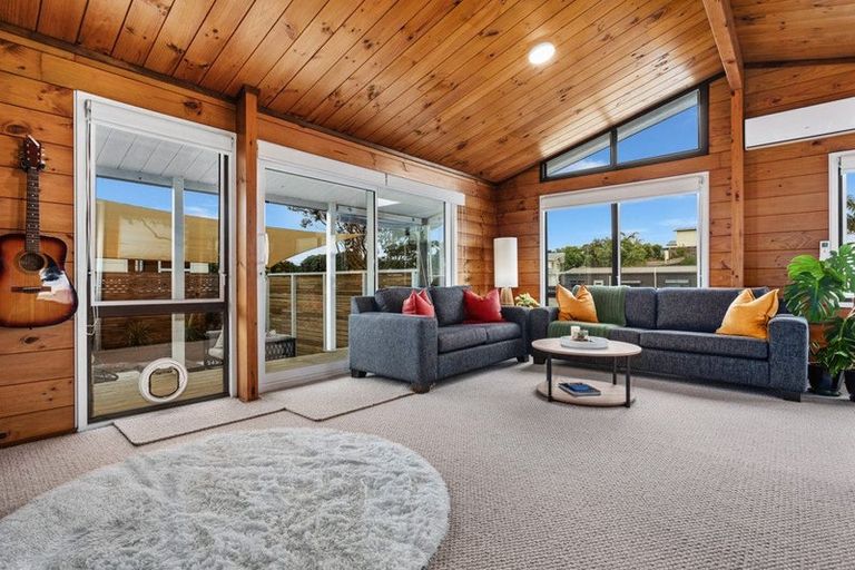 Photo of property in 98 Harbour Road, Ohope, 3121