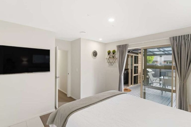 Photo of property in 15 Little Oaks Drive, Yaldhurst, Christchurch, 8042