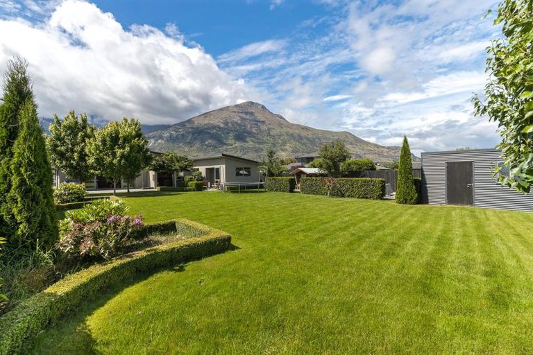 Photo of property in 47 Sylvan Street, Lake Hayes, Queenstown, 9304