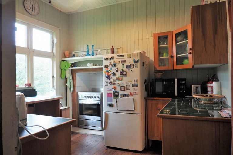 Photo of property in 42 Mangahao Road, Shannon, Palmerston North, 4474