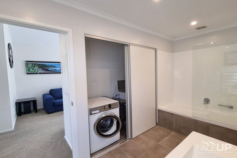 Photo of property in 33 Saltmarsh Road, Hobsonville, Auckland, 0616