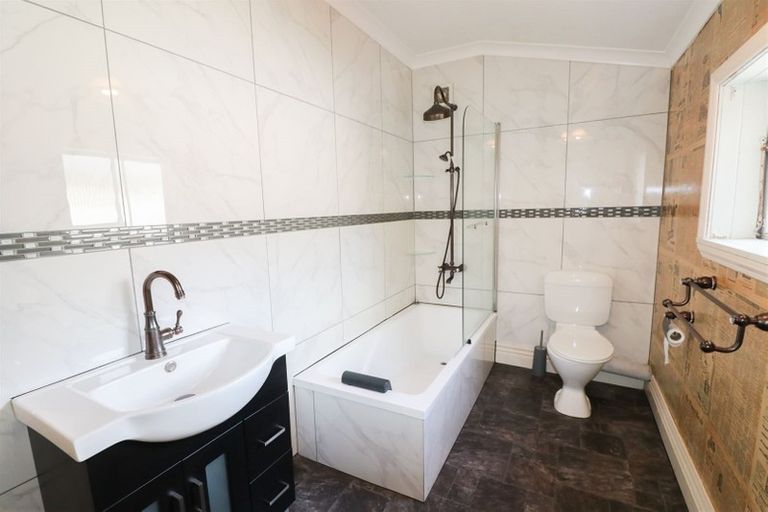 Photo of property in 194 Talbot Street, Geraldine, 7930