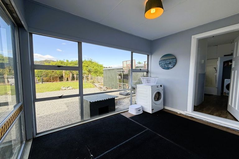 Photo of property in 738 Seven Mile Road, Runanga, 7803