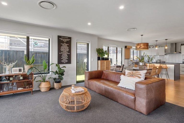 Photo of property in 1 Pimelea Street, Papamoa Beach, Papamoa, 3118