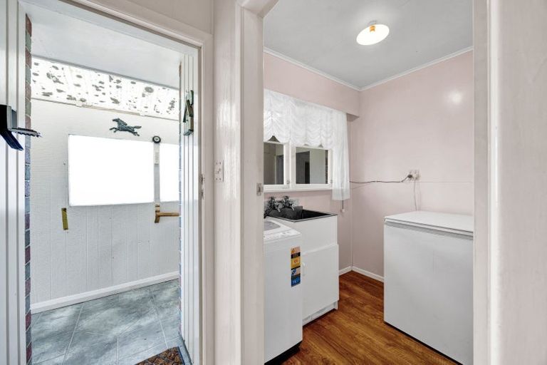 Photo of property in 46 Heaphy Road, Opunake, 4616