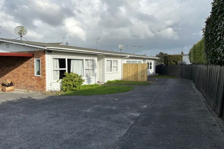 Photo of property in 2/58 Rimu Street, New Lynn, Auckland, 0600