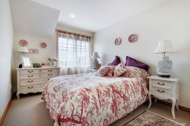 Photo of property in 4 Fairfield Lane, East Tamaki Heights, Auckland, 2016