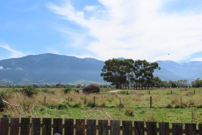 Photo of property in 50 Hawthorne Road, Kaikoura, 7300