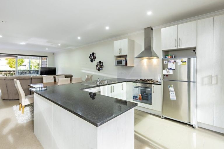 Photo of property in 5 Hakawai Avenue, Takanini, 2112