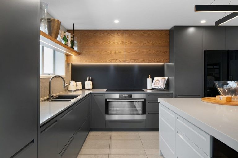 Photo of property in 8b Oceanbeach Road, Mount Maunganui, 3116