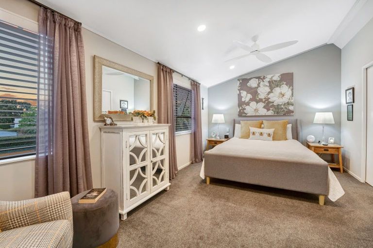 Photo of property in 1 Cross Street, Manly, Whangaparaoa, 0930