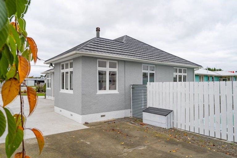 Photo of property in 382 High Street South, Carterton, 5713