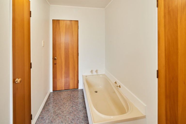 Photo of property in 16 Birdwood Road, Waterloo, Lower Hutt, 5011