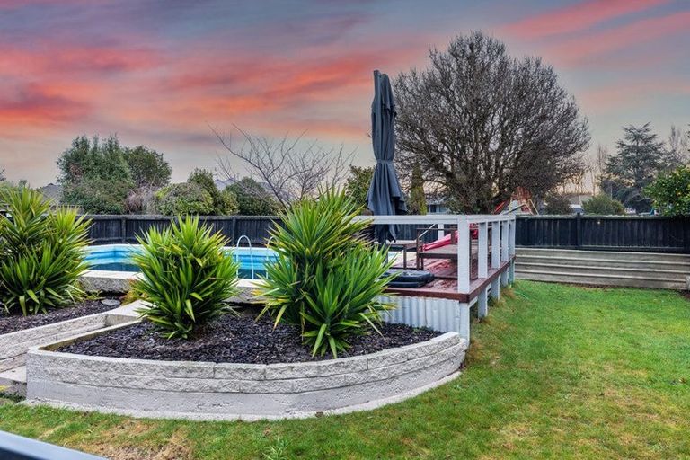 Photo of property in 409 Main Road North, Redwood, Christchurch, 8051