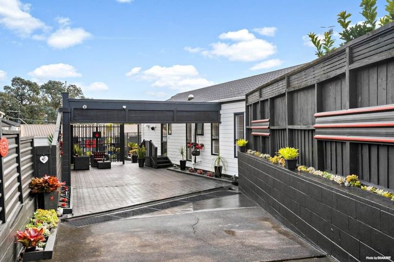 Photo of property in 2/17 Pax Avenue, Forrest Hill, Auckland, 0620