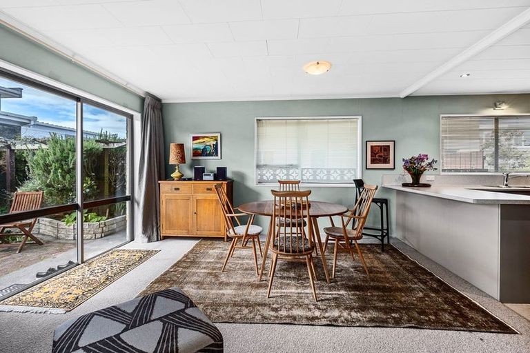 Photo of property in 4/12 Beach Street, Fitzroy, New Plymouth, 4312