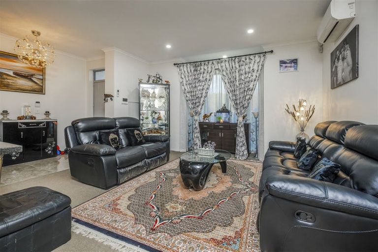 Photo of property in 30 Kuaka Drive, Takanini, 2112