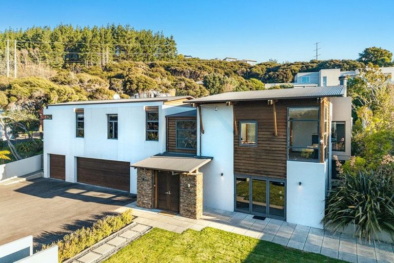 Photo of property in 3 Young Nicks Lane, Whitby, Porirua, 5024
