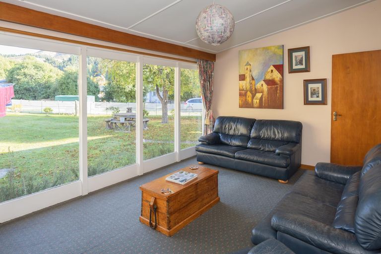 Photo of property in 6 Settlement Road, Kurow, 9435