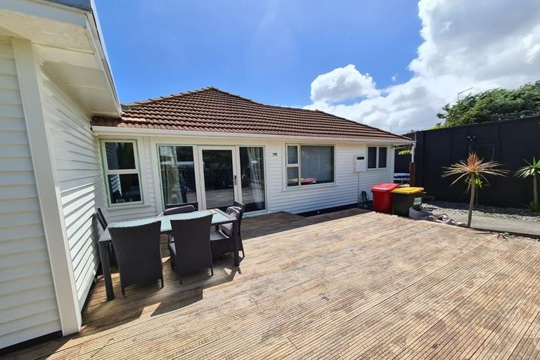 Photo of property in 1 Toru Road, Paraparaumu Beach, Paraparaumu, 5032
