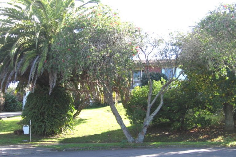 Photo of property in 12 Golders Place, Howick, Auckland, 2014