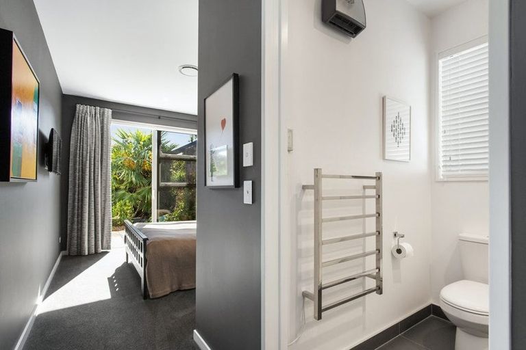 Photo of property in 17 Clyde Road, Upper Riccarton, Christchurch, 8041