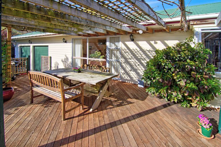 Photo of property in 132 Kaka Amu Road, Rangitumau, Masterton, 5871
