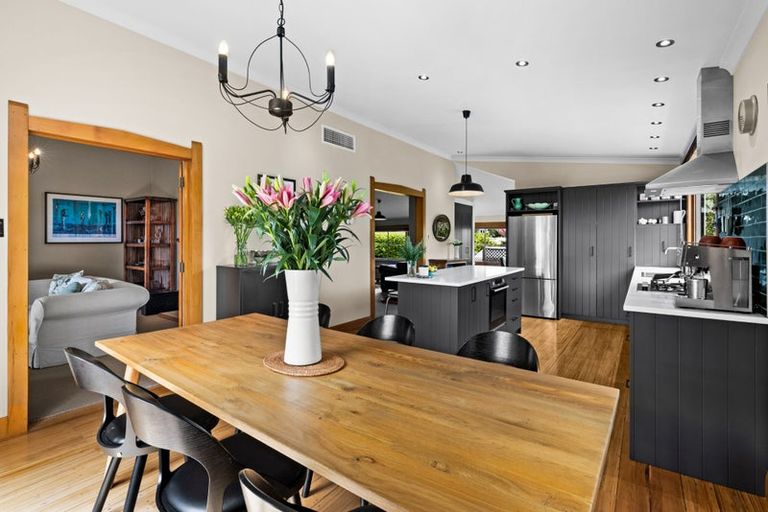 Photo of property in 46 Palmerston Road, Havelock North, 4130