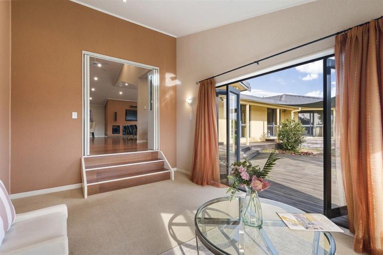 Photo of property in 166 Holmes Road, Waiuku, 2682