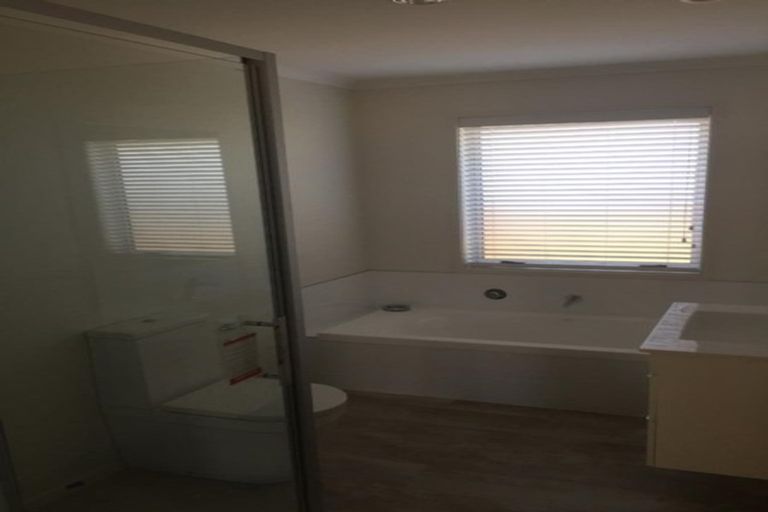 Photo of property in 10 Plate Lane, Papamoa, 3118