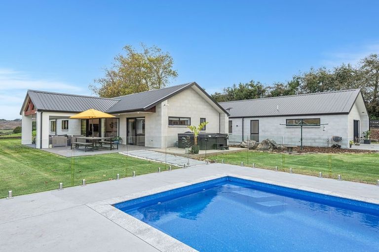 Photo of property in 747 Ngunguru Road, Glenbervie, Whangarei, 0173