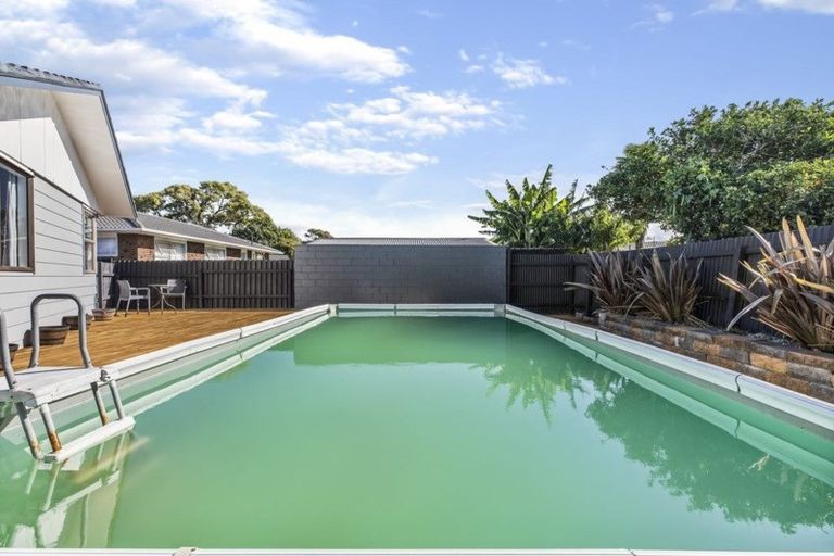 Photo of property in 57 Heybridge Street, Manurewa, Auckland, 2102