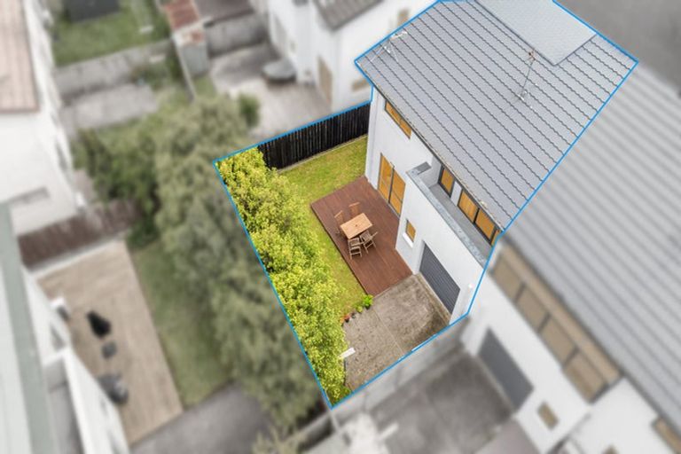 Photo of property in 9 Butia Avenue, Henderson, Auckland, 0612