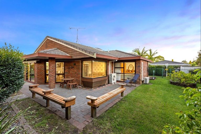 Photo of property in 24 Maygrove Drive, Orewa, 0931