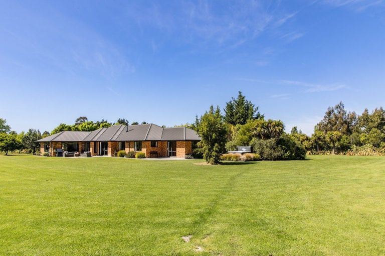 Photo of property in 39 Loburn Whiterock Road, Loburn, Rangiora, 7472
