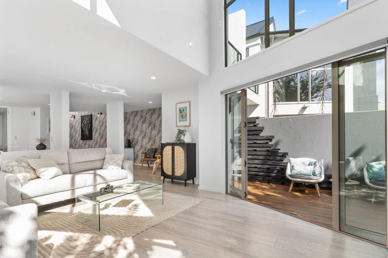 Photo of property in 2/37 Poynder Avenue, Merivale, Christchurch, 8014