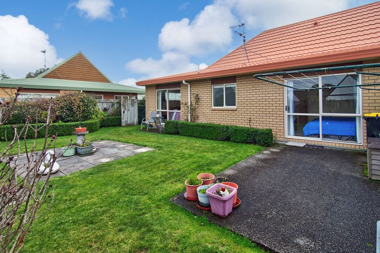 Photo of property in Holdsworth Villas, 38/2 William Donald Drive, Solway, Masterton, 5810